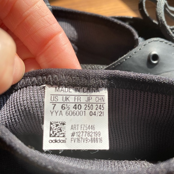 Adidas “the gravel shoe” - Picture 2 of 7